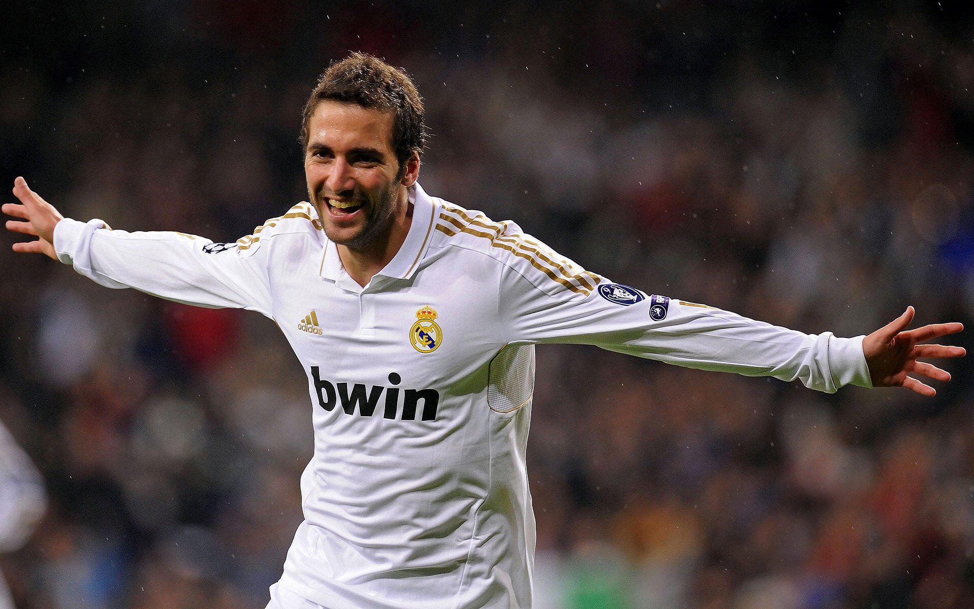 阿什拉夫运筹帷幄，阿尔及利亚战术压制尼日利亚—一场掌控与反掌控的绿茵博弈