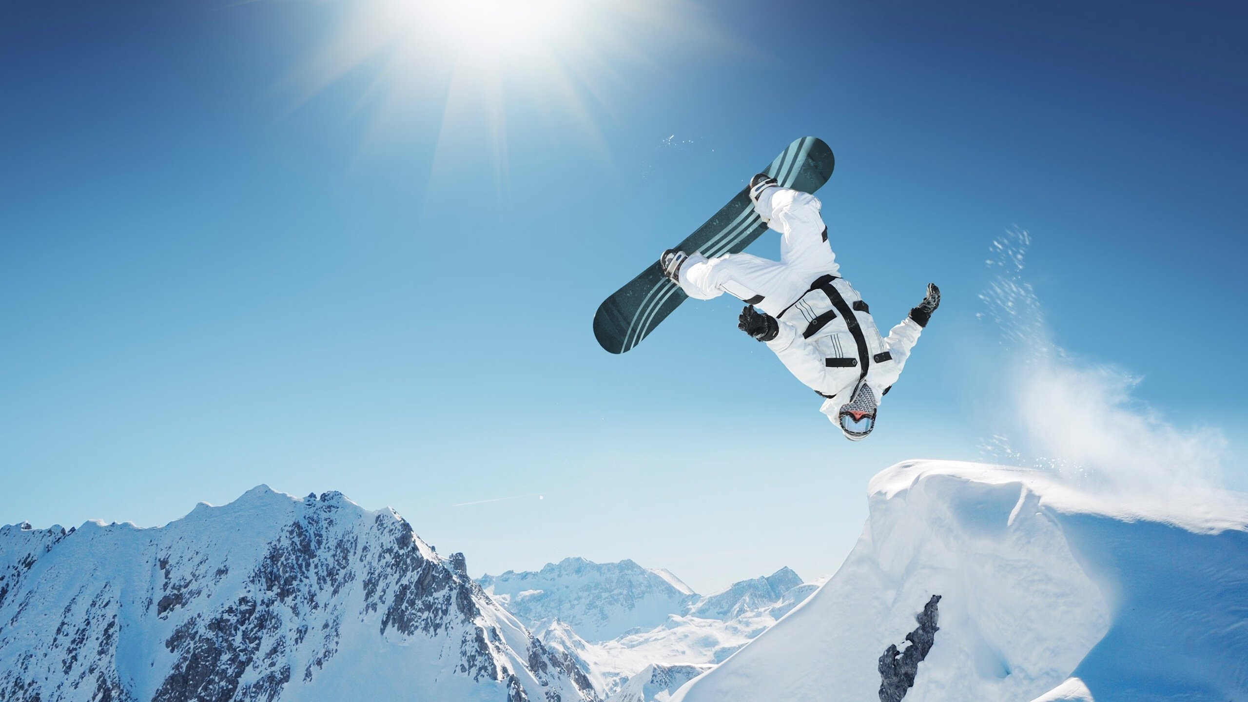 华体会世界杯-篮网新星闪耀，杰伦·格林高光表现引领球队力克魔术