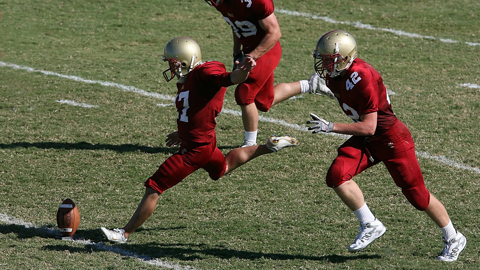 欧冠淘汰赛焦点战，国王强压雷霆